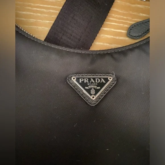 Prada Nylon Re-edition 2005 Shoulder Bag black - Picture 6 of 16